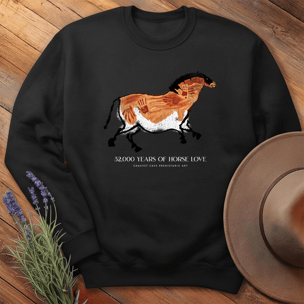 32,000 years of Horse Love - Sweatshirt - Black
