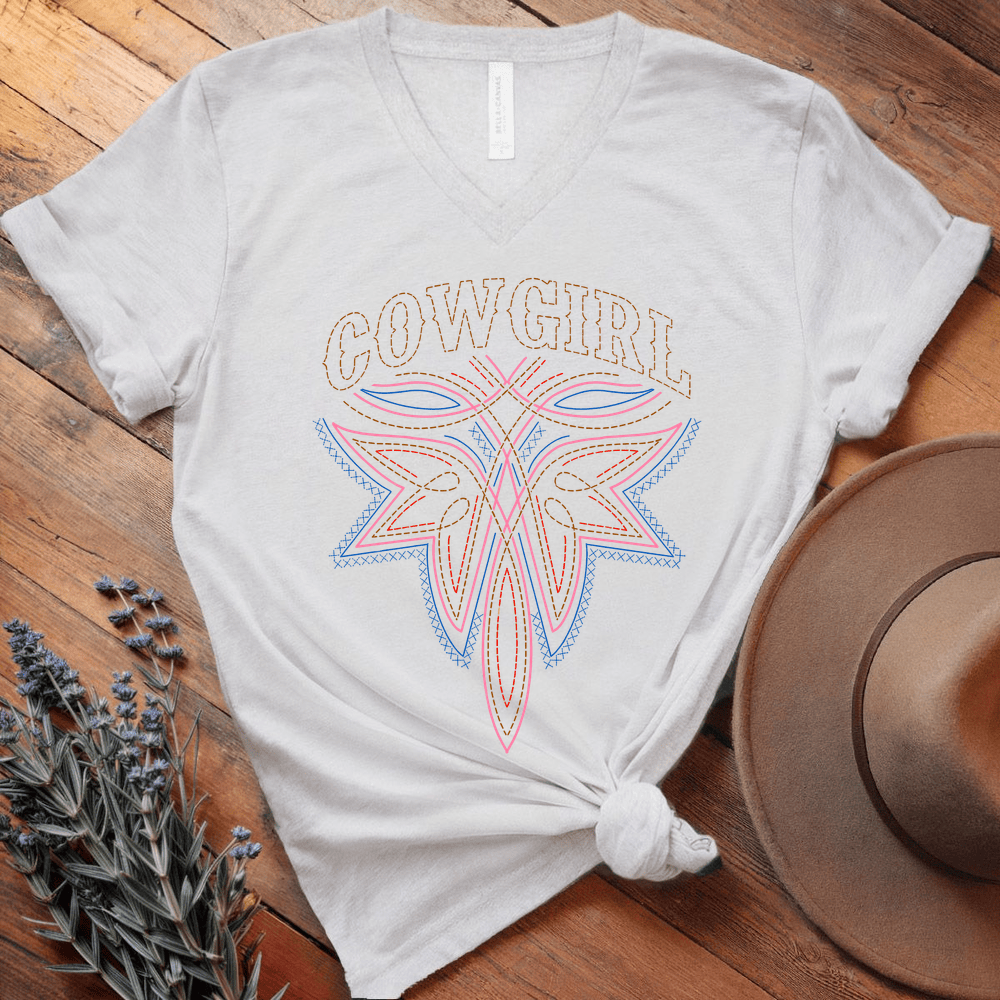 Stitching Cowgirl - V-neck - White